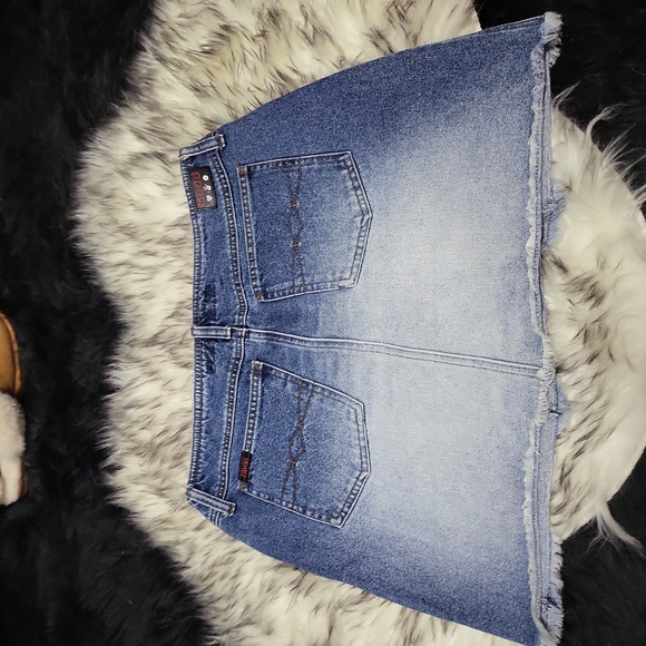 JUNIORS MUDD JEAN SKIRT WITH CUTE DETAILS SIZE 11 - Picture 5 of 7